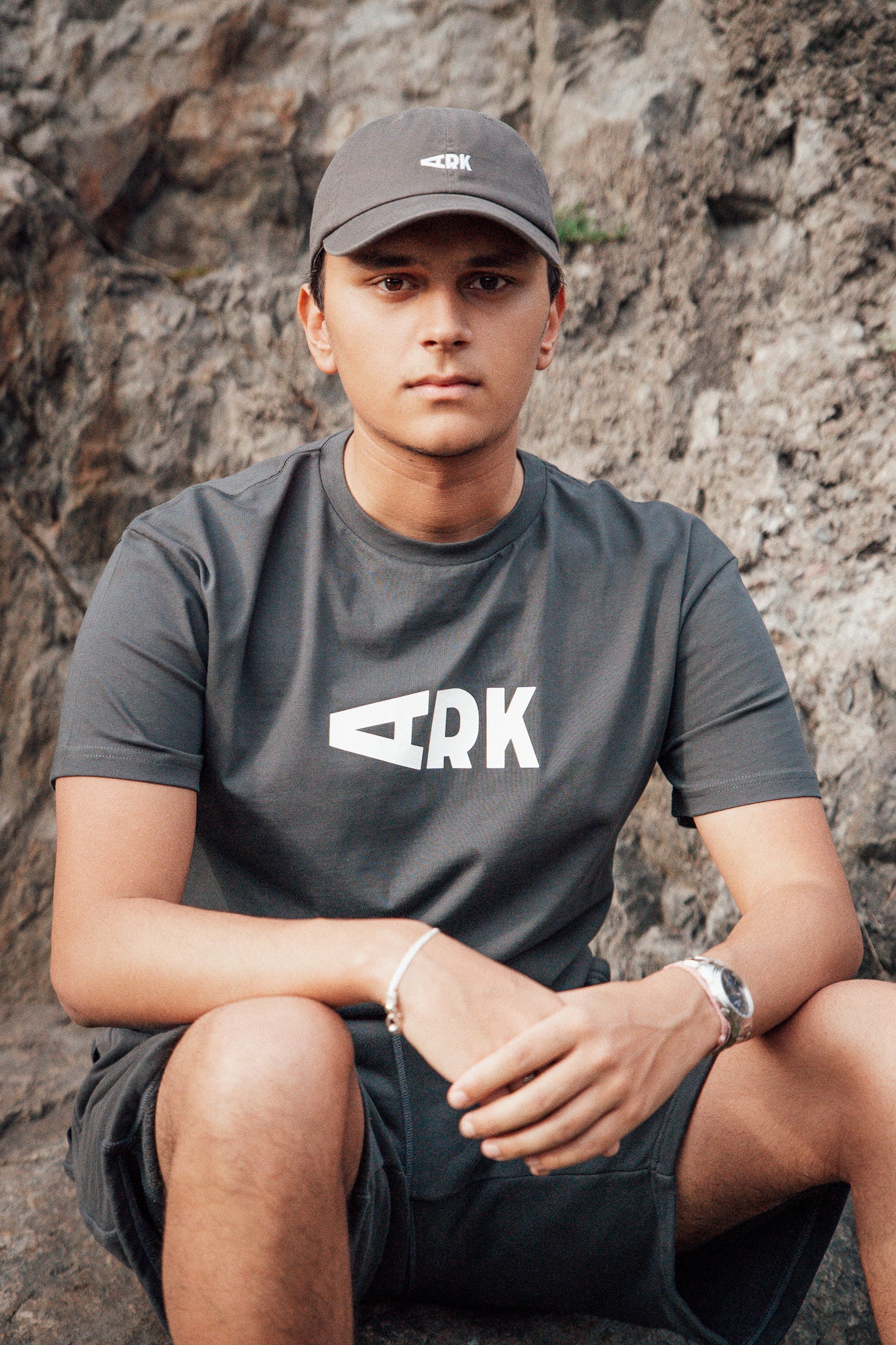 ARK TRIBE Premium T-Shirt Archipelago Proven Oyster Black